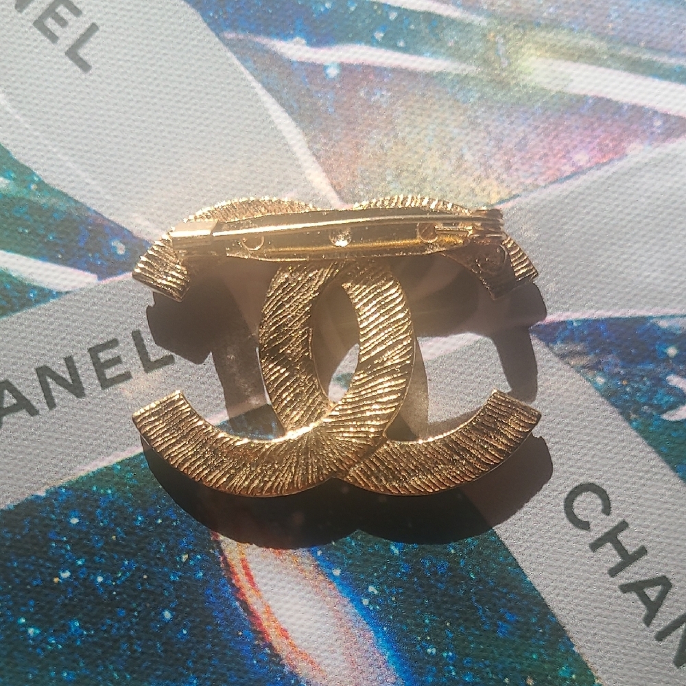 Gold and Dark Green Gem Brooch - Picture 4 of 6